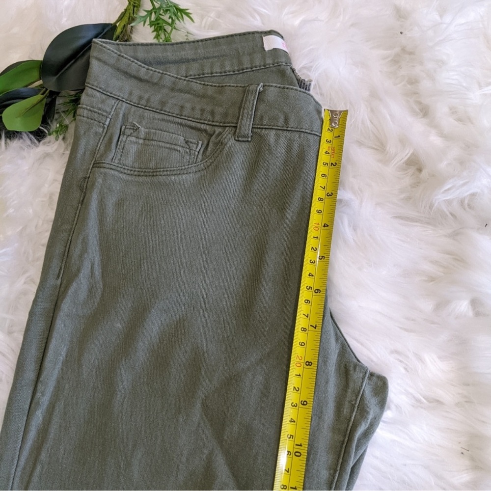 Refuge Olive Pants - Picture 7 of 7